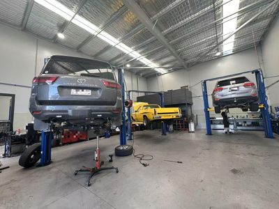 automotive-mechanical-repair-amp-maintenance-workshop-0