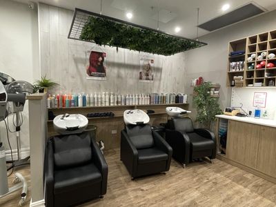 busy-and-beautiful-hairdressing-salon-that-has-consistently-grown-over-the-years-4