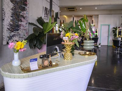 turnkey-premium-hair-salon-fit-out-fitzroy-1