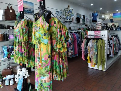 ladies-exclusive-fashion-boutique-1