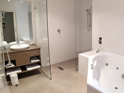 great-cash-flow-amp-long-lease-lifestyle-accommodation-business-in-wine-9