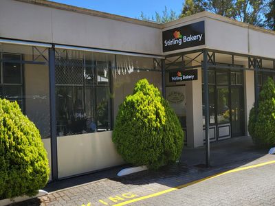 popular-caf-233-amp-bakery-in-stirling-adelaide-hills-0