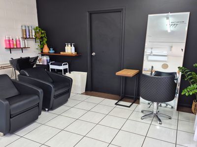 established-hair-salon-for-sale-3