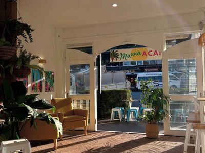 established-acai-bar-port-douglas-fully-fitted-motivated-sale-1