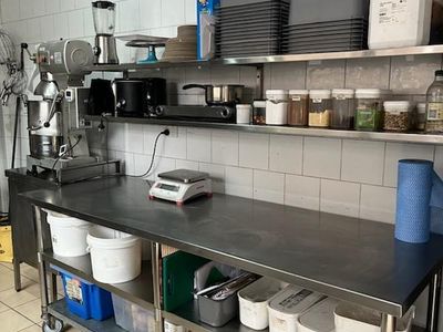 bakery-in-prime-location-2