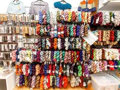 salamanca-wool-shop-woollen-clothing-and-yarn-retail-store-prime-location-5