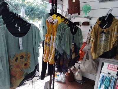 ladies-exclusive-fashion-boutique-3