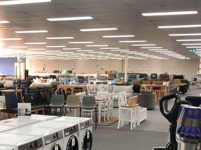 own-a-thriving-business-in-beautiful-lakes-entrance-7