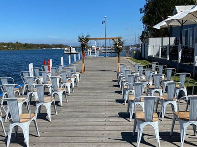 absolute-waterfront-restaurant-6