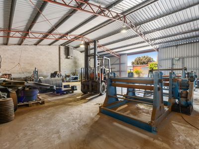 owner-wants-to-retire-this-is-your-opportunity-3