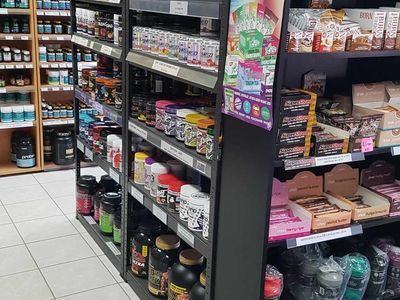 owner-operator-retail-supplement-store-4