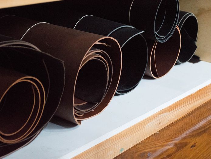 premium-leather-goods-manufacturer-6