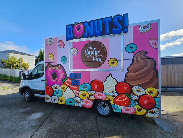 mobile-food-trucks-and-portables-manufacturer-50-r-o-i-2