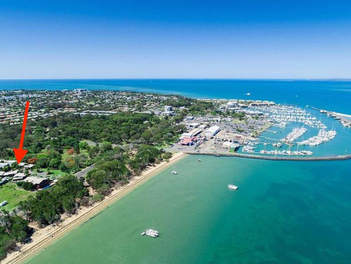 beautifully-located-lifestyle-business-opportunity-by-the-beach-3