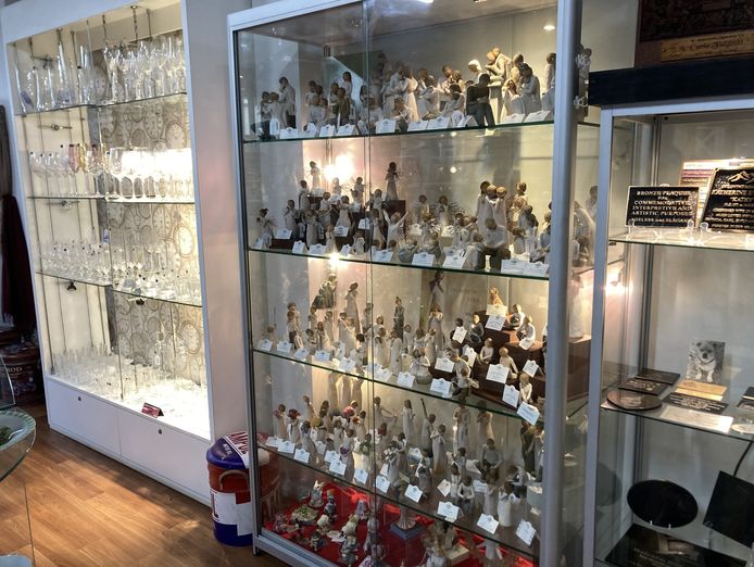 trophy-engraving-amp-gift-shop-5