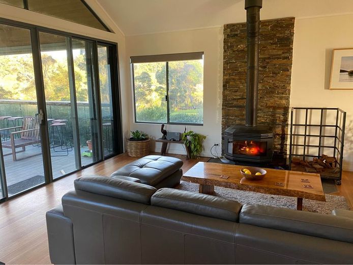 lifestyle-chalet-accommodation-property-and-business-freehold-south-west-wa-5