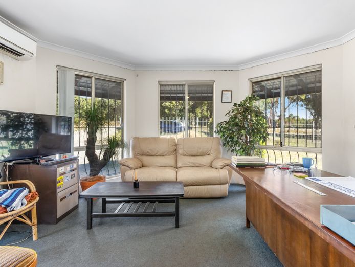 owner-wants-to-retire-this-is-your-opportunity-8