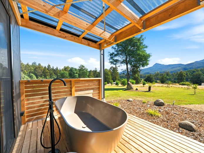 luxury-tourism-retreat-amp-lifestyle-property-approved-expansion-tasmania-7