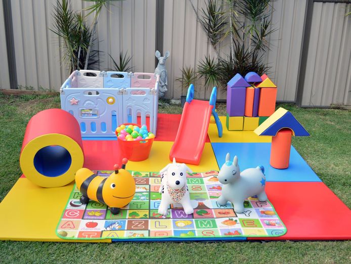 abccastlesandsoftplay-1