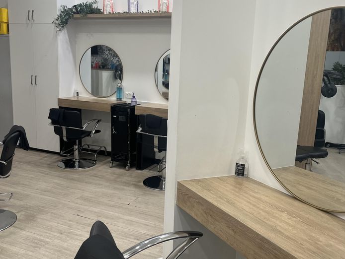 classix-hair-salon-busy-and-beautiful-turnkey-businesses-for-sale-7