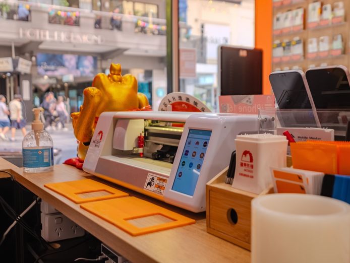 thriving-mobile-repair-amp-accessories-business-in-prime-rundle-mall-location-7
