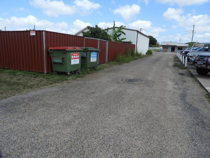 profitable-store-cafe-and-licensed-food-truck-with-3-bed-house-great-location-5