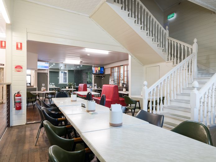 grand-central-hotel-proserpine-5