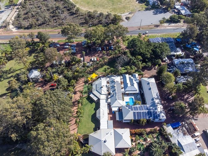 iconic-award-winning-hotel-and-function-centre-for-sale-3