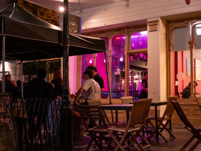 prime-location-cocktail-bar-oadelaide-cbd-4