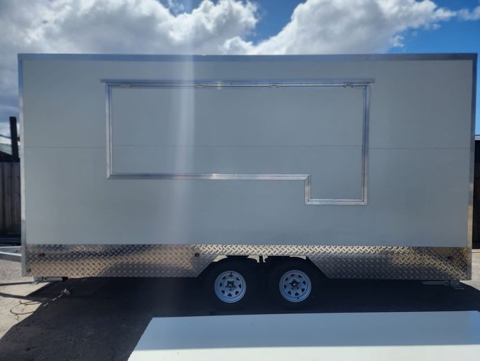 mobile-food-trucks-and-portables-manufacturer-50-r-o-i-7