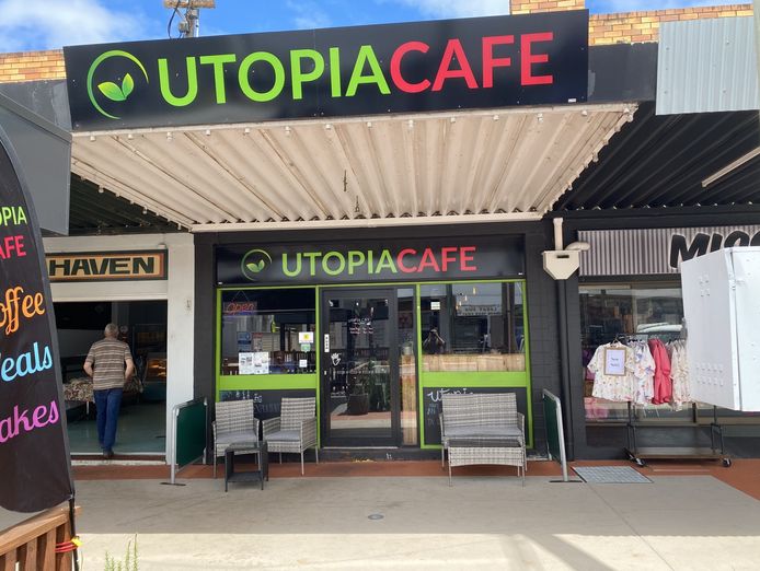 busy-cafe-in-main-street-of-kingaroy-0