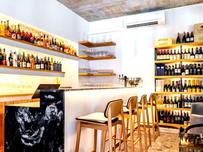 chefs-opportunity-fully-fitted-licensed-restaurant-amp-bar-1