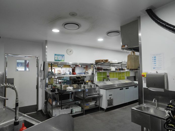 fully-established-restaurant-with-option-to-continue-existing-mexican-franchise-7