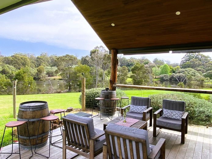 lifestyle-chalet-accommodation-property-and-business-freehold-south-west-wa-3