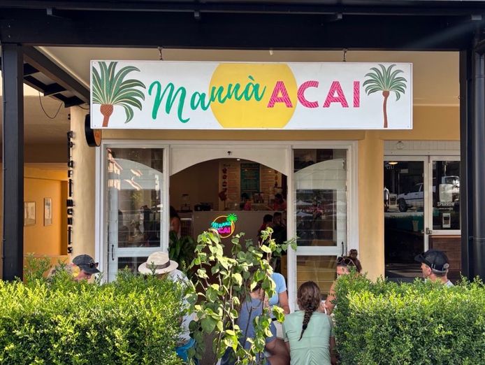 established-acai-bar-port-douglas-fully-fitted-motivated-sale-0
