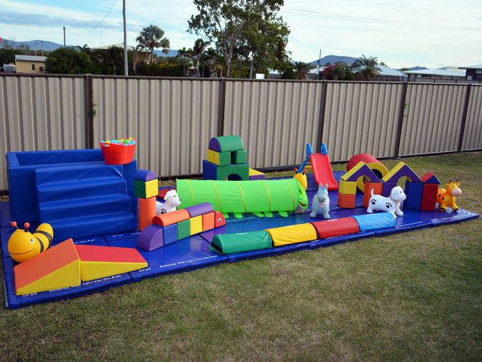 abccastlesandsoftplay-3