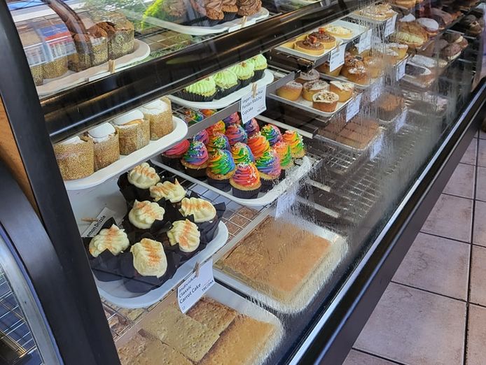 popular-caf-233-amp-bakery-in-stirling-adelaide-hills-7