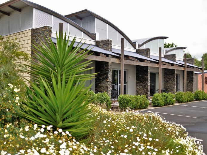 great-cash-flow-amp-long-lease-lifestyle-accommodation-business-in-wine-0