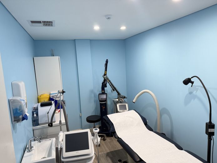 established-cosmetic-amp-skin-clinic-prime-perth-location-11