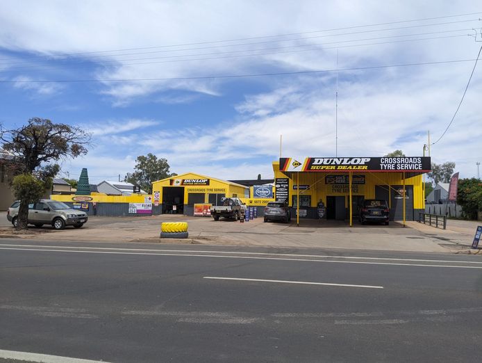 crossroads-tyre-service-0