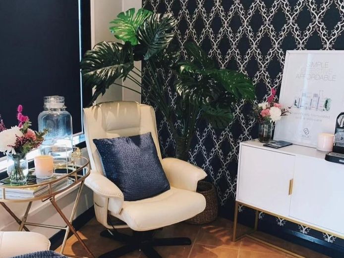 thriving-beauty-business-prime-location-possible-890-business-owner-visa-3