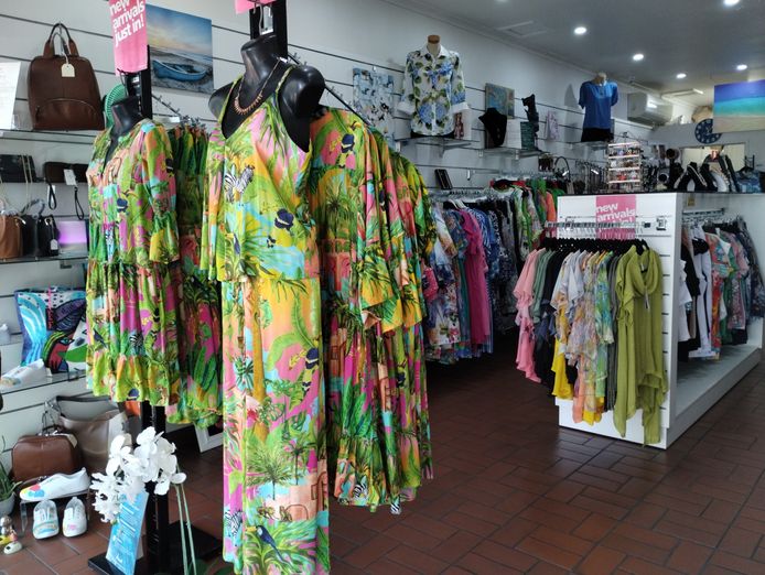 ladies-exclusive-fashion-boutique-1