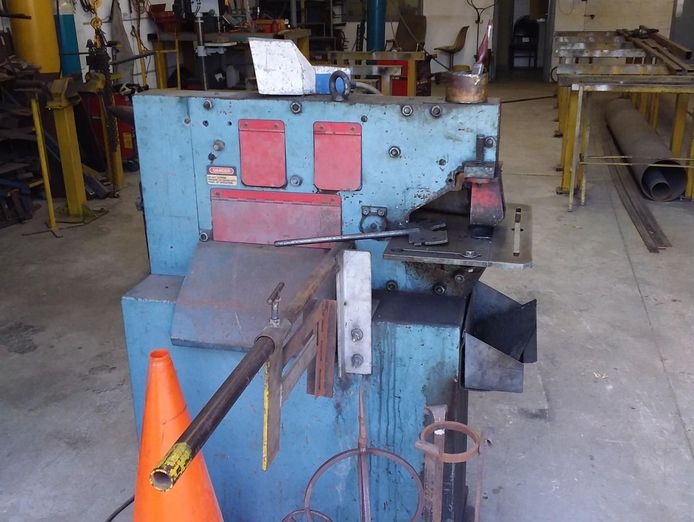 ornamental-ironwork-steel-fabrication-blacksmithing-3