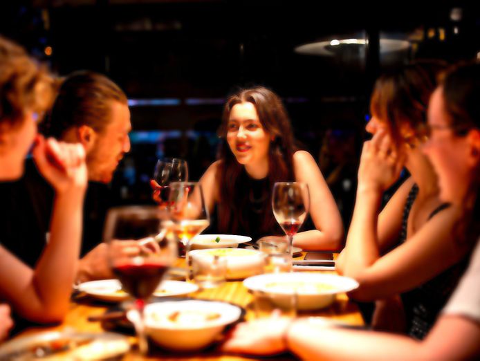 chefs-opportunity-fully-fitted-licensed-restaurant-amp-bar-0