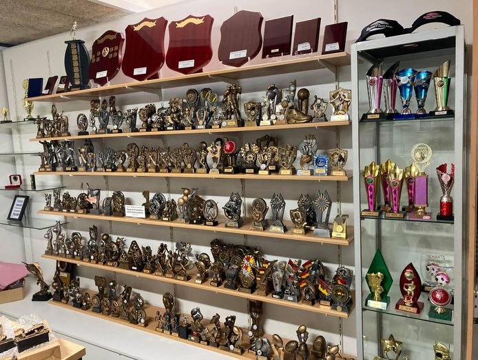 trophy-engraving-amp-gift-shop-0