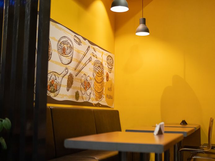 spicy-wok-restaurant-amp-lounge-turnkey-asian-fusion-opportunity-in-st-8