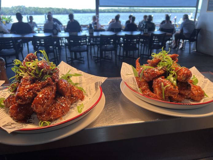 waterfront-long-standing-modern-restaurant-0