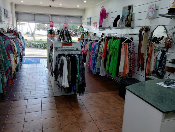 ladies-exclusive-fashion-boutique-2