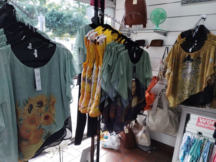 ladies-exclusive-fashion-boutique-3