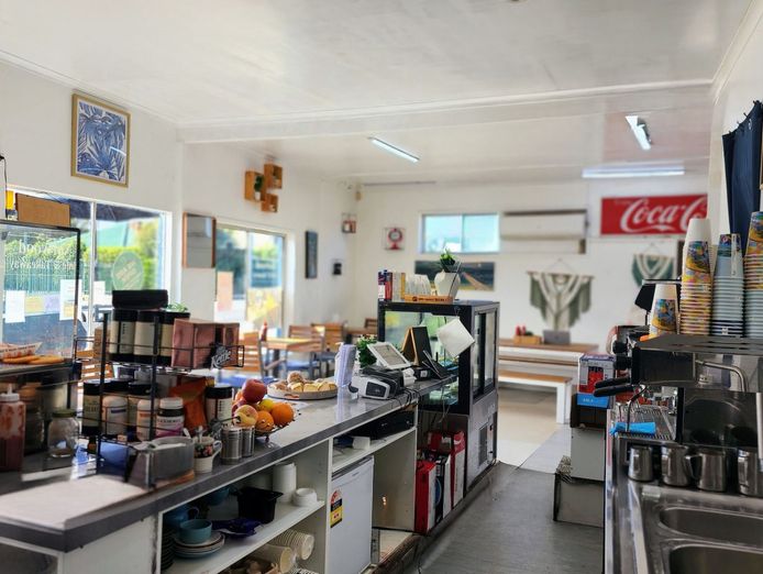 profitable-seafood-amp-takeaway-business-with-attached-renovated-residence-3